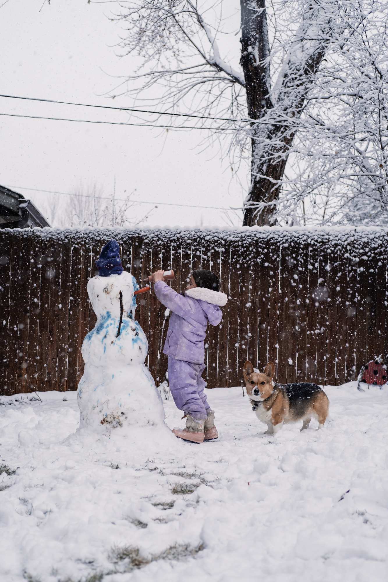 Making a Snowwomen