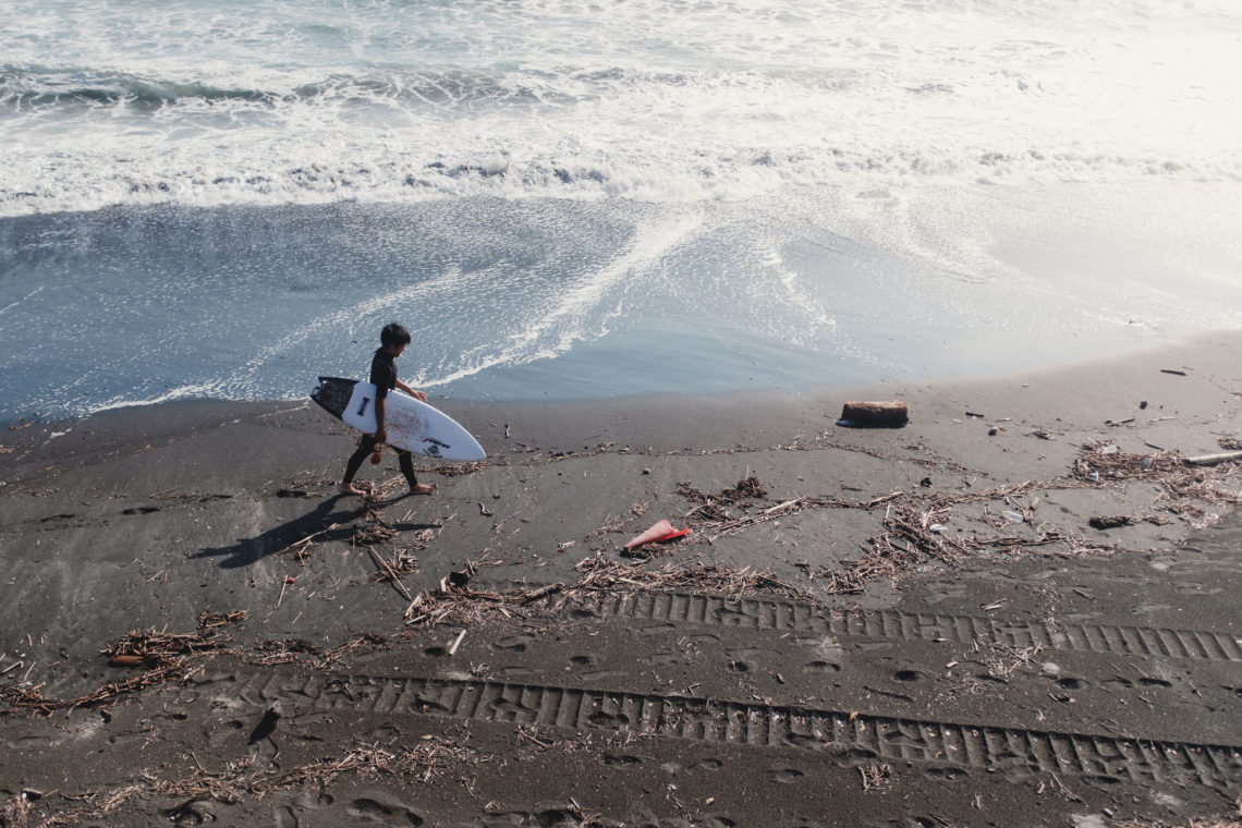 Kamakura Surfer - Kamakura, Japan - Fuji X100F